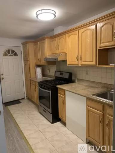 Main picture of 12312 Hillside Ave