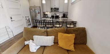 Main picture of 11 Newcomb St