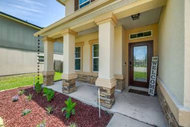 Main picture of 274 Colorado Springs Way