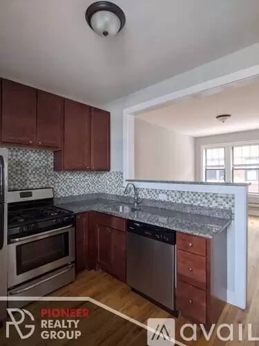 Main picture of 4409 N Wolcott Ave