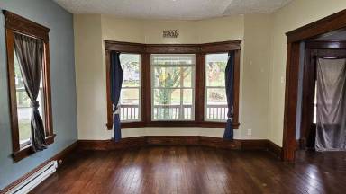 Main picture of 406 Sherman Pl