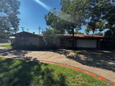 Main picture of 4901 18th St