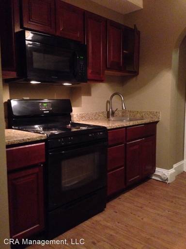 Main picture of 1704 Saint Paul St