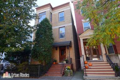 Main picture of 1849 W Cuyler Ave
