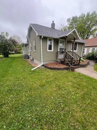 Main picture of 1005 N State St
