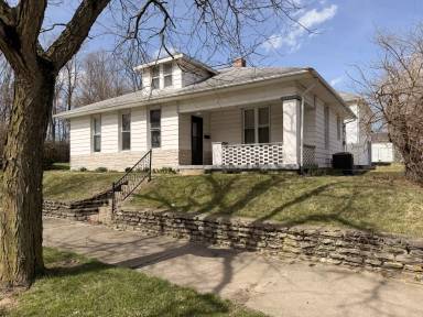 Main picture of 418 NW L St