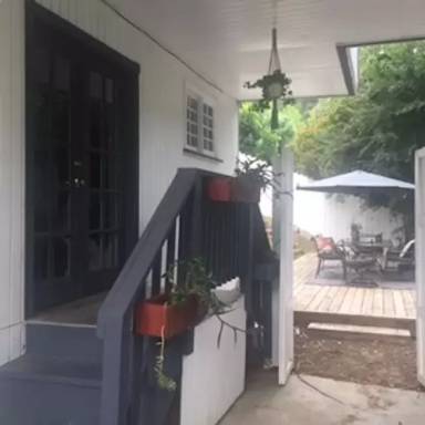 Main picture of 3989 Fredonia Dr