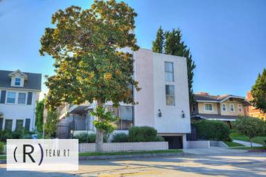 Main picture of 695 S Norton Ave