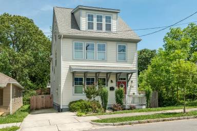 Main picture of 910 N Elizabeth St