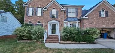 Main picture of 7 Monteith Ct