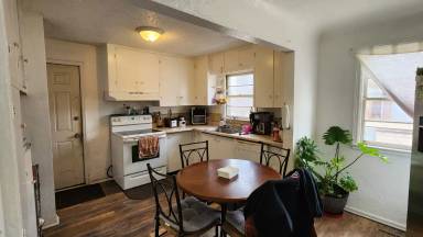 Main picture of 1023 Washington Ave