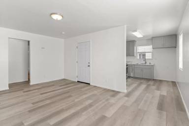 Main picture of 11116 Berendo Ave