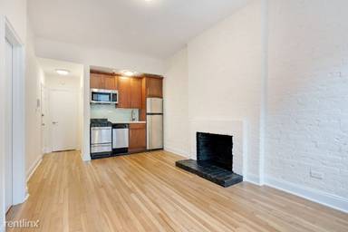 Main picture of 204 E 76th St