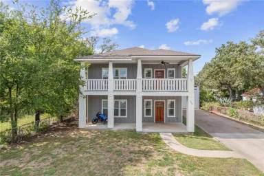 Main picture of 140 Watson St