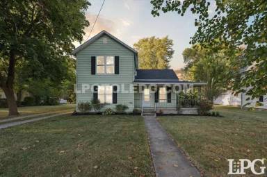 Main picture of 106 Perry St