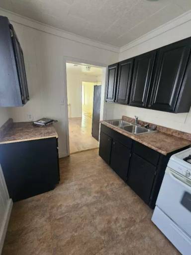 Main picture of 321 W Elm St
