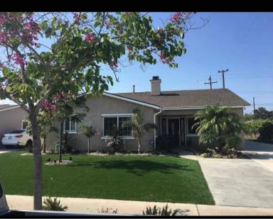 Main picture of 9102 Oasis Ave