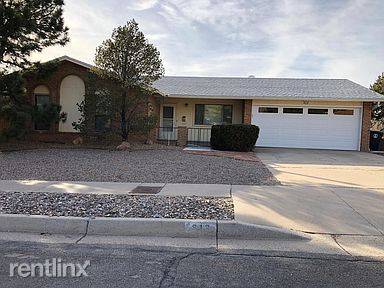 Main picture of 813 Parkside Dr NE