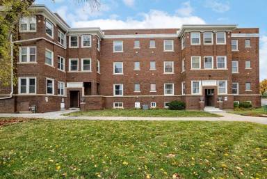 Main picture of 2315 Harney St