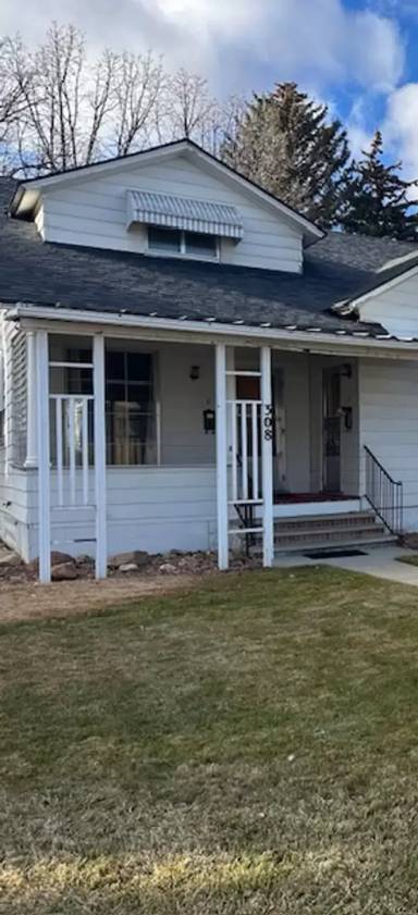 Main picture of 308 Gladstone St