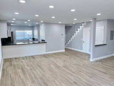 Main picture of 2022 Delaware Ave