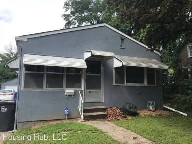 Main picture of 913 Russell St