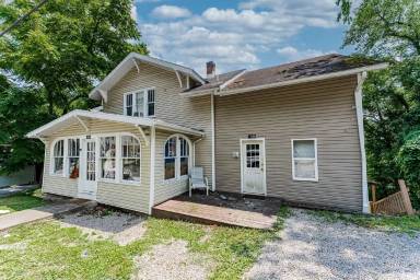 Main picture of 135 Lorentz St