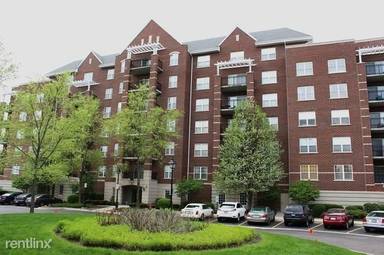 Main picture of 470 W Mahogany Ct