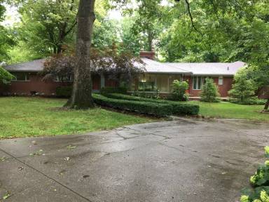 Main picture of 1122 W 56th St