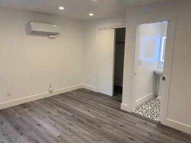 Main picture of 390 Euclid Ave