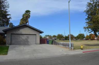 Main picture of 3035 Duquesne Way