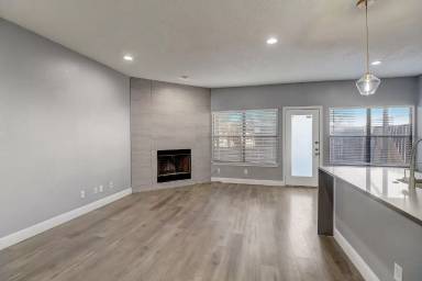 Main picture of Oaks On The Bend Condos