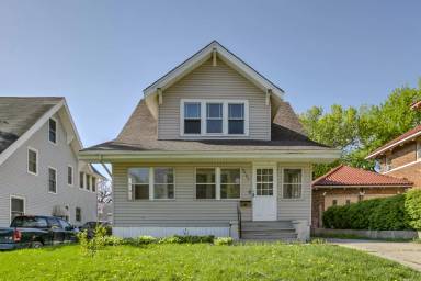 Main picture of 3227 Hamilton St