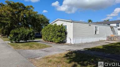 Main picture of 3023 SW 50th St