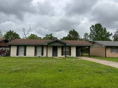 Main picture of 290 Beach St