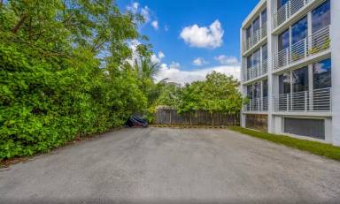 Main picture of 444 SW 3rd St