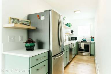 Main picture of 1405 W 16th Ave