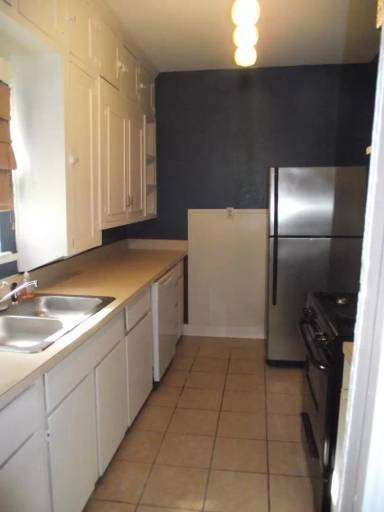 Main picture of 503 W Sycamore St