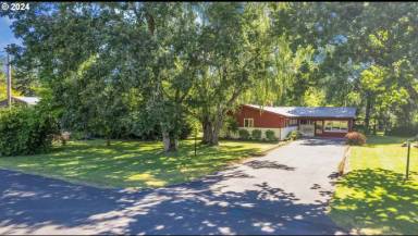 Main picture of 708 SE Northway Rd