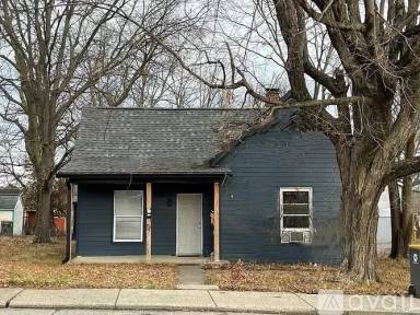 Main picture of 1105 S Rogers St