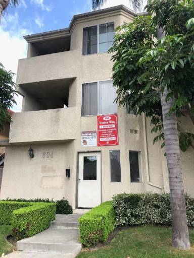 Main picture of 604 Venice Way