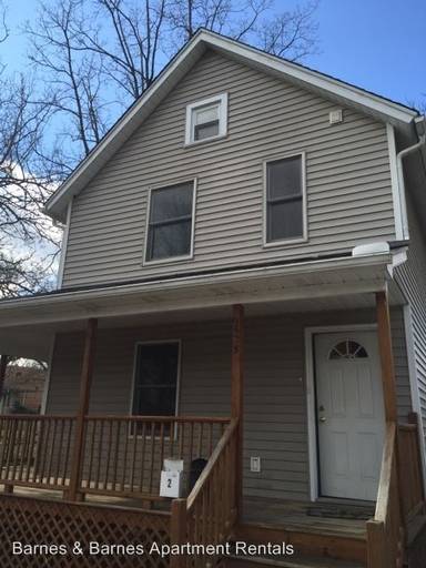Main picture of 625 N Adams St
