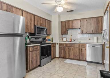 Main picture of 8954 SW 104th Ln