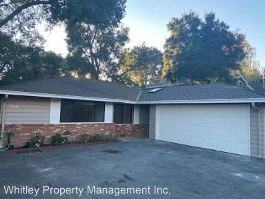 Main picture of 1319 University Dr