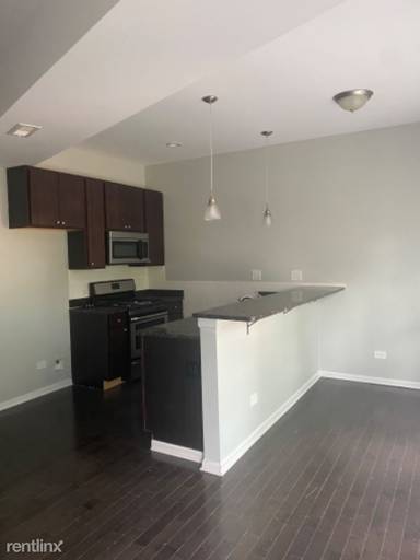 Main picture of 4320 S Michigan Ave