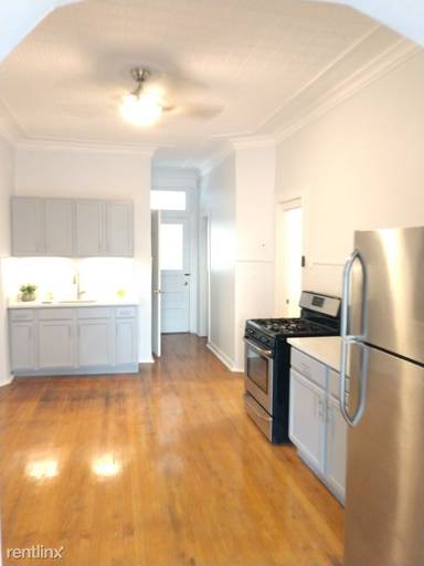 Main picture of 2605 W Chicago Ave