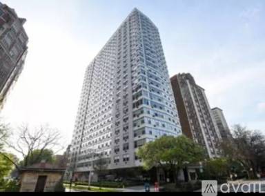 Main picture of 3900 N Lakeshore Drive Condominiums