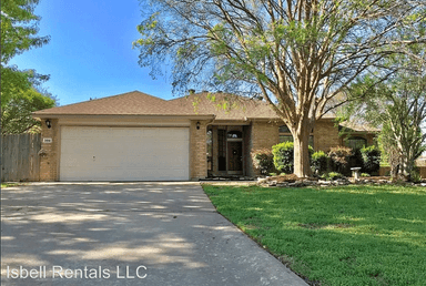 Main picture of 306 Tomahawk Dr