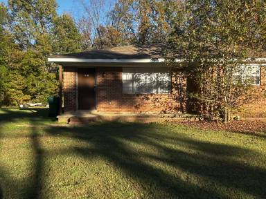 Main picture of 26 Lealand Ln