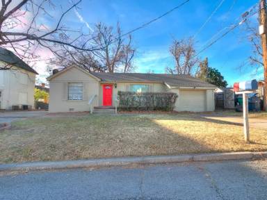 Main picture of 1309 N Villa Ave